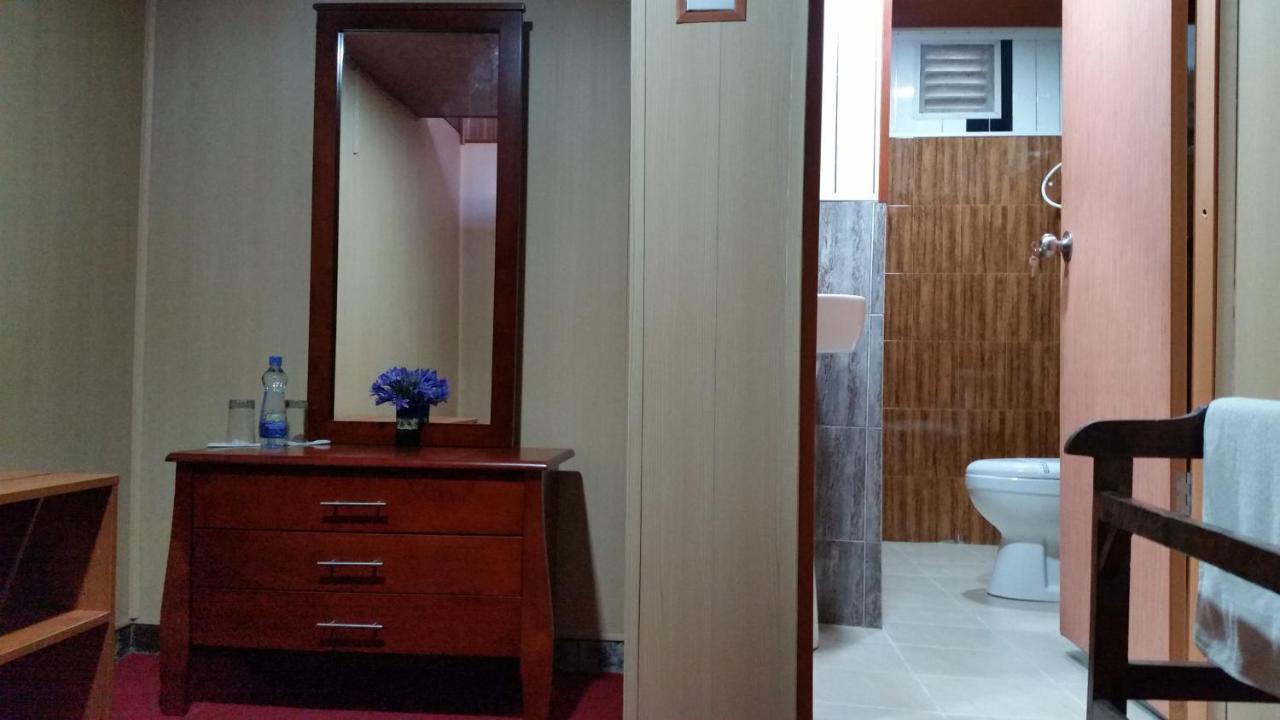 New Happy Inn Нувара-Элия Экстерьер фото